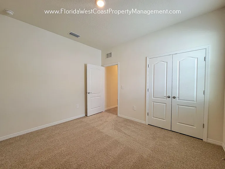 5819 Oak Bridge Ct — Photo 10