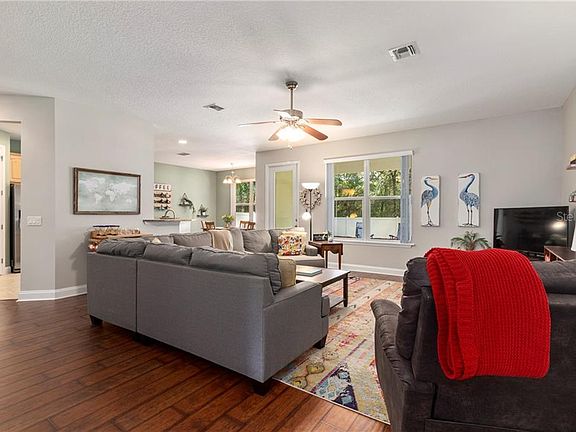 5th image of 4115 NE 58th Cir