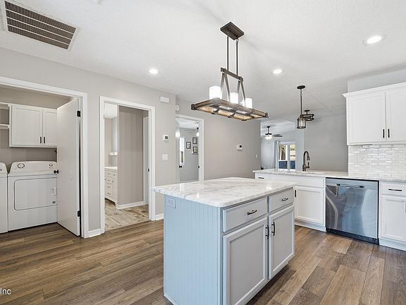 3rd image of 13001 AMBRIDGE Lane