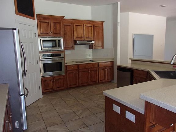 5th image of 306 E Sommer Oak Dr