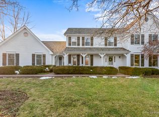 24354 N Grandview Dr, Lake Barrington, IL 60010