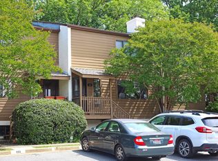 221 Harvest Dr, Charlottesville, VA 22903