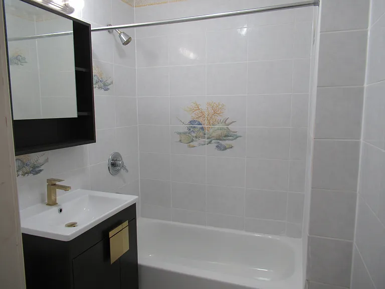 1647 Union St #4B — Photo 9