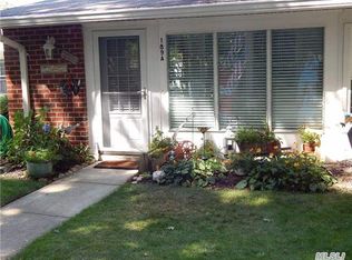 189 Ventry Ct UNIT A, Ridge, NY 11961