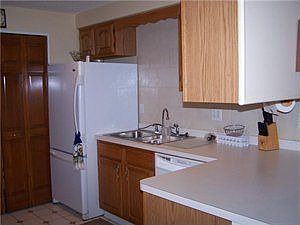 4th image of 400 West Ave Unit A3