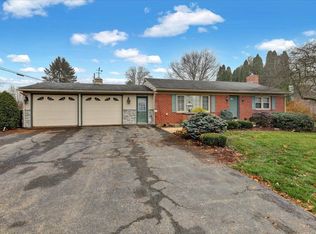 49 Poplar St, Gordonville, PA 17529