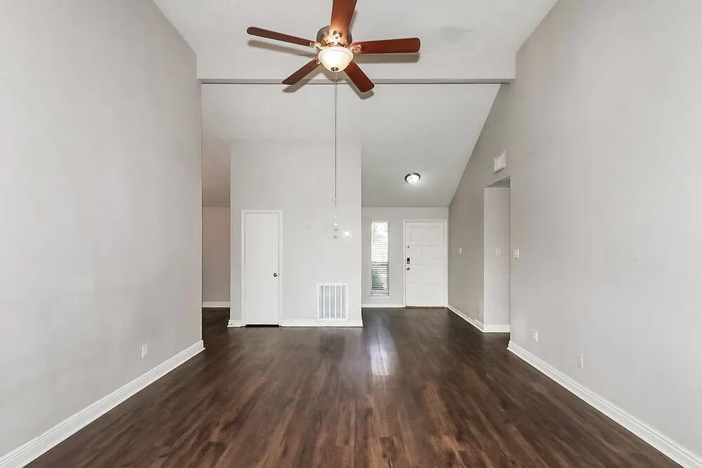 4 bed, 2.0 bath, 1661 sqft, $1,790 — Photo 4