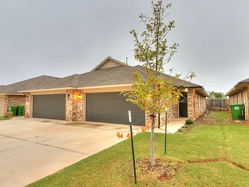946 Coles Creek Ln Photo 1