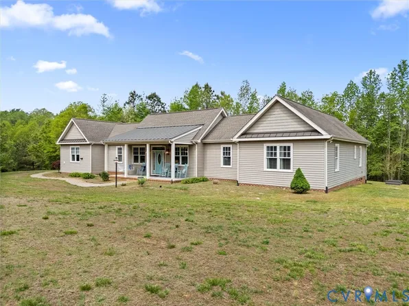 8151 Hidden Valley Ct, Amelia Court House, VA 23002