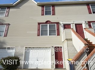 4526 NW 57th St, Kansas City, MO 64151