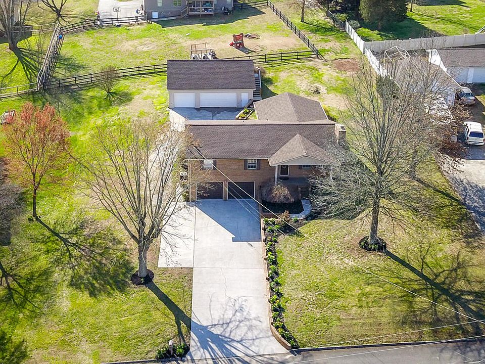 1st image of 2812 Shady Ln