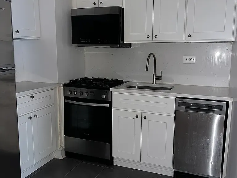 143-03 41st Ave #2D — Photo 2