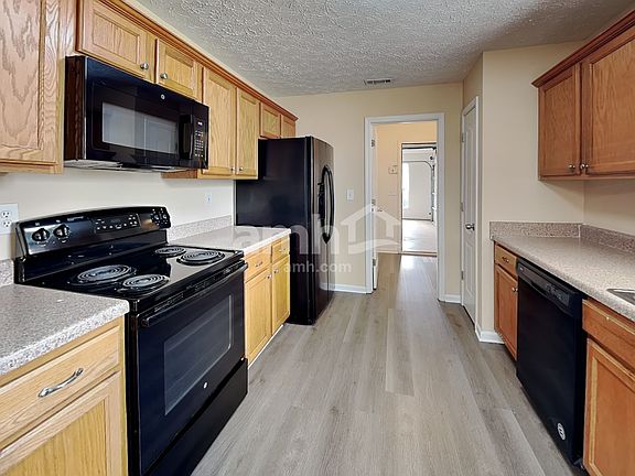 4th image of 101 Springbrook Ln