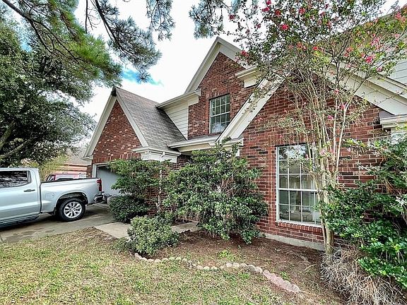 2nd image of 18143 Holly Forest Dr