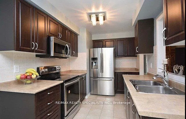 1307 Brandon Ter — Photo 5