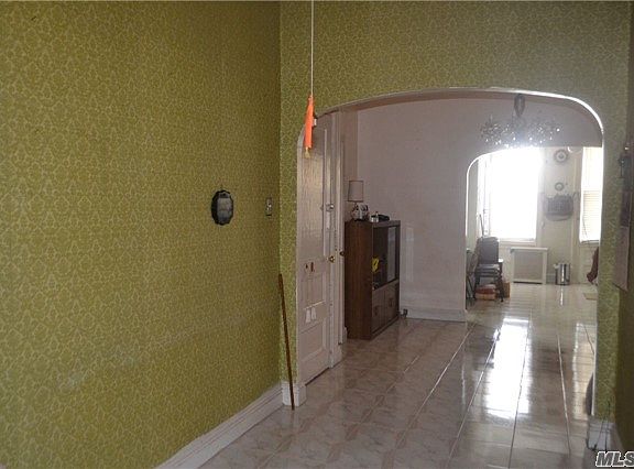 5th image of 8829 85th Street # Fl 2