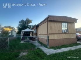 11868 Watergate Cir