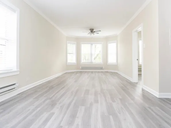 647 W Roscoe St #648-2S, Chicago, IL 60657