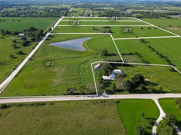 2 W 311th St, Louisburg, KS 66053