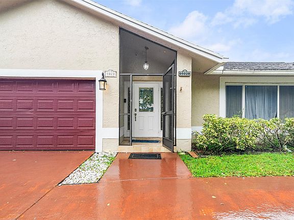 3rd image of 5028 NW 48th Avenue