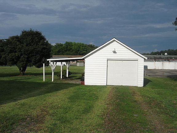 detached garage