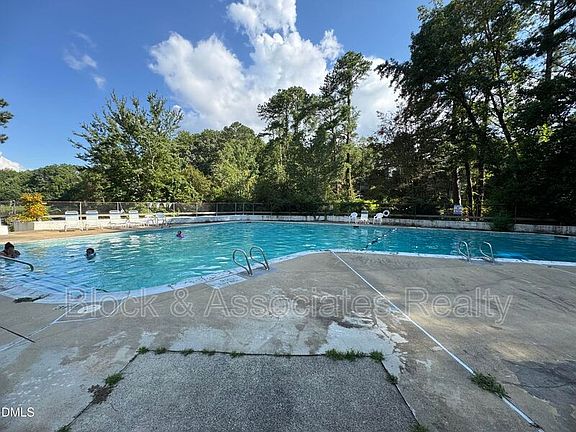 5th image of 533 Pine Ridge Pl