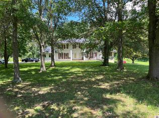 50 Greenwood Dr, Cadiz, KY 42211