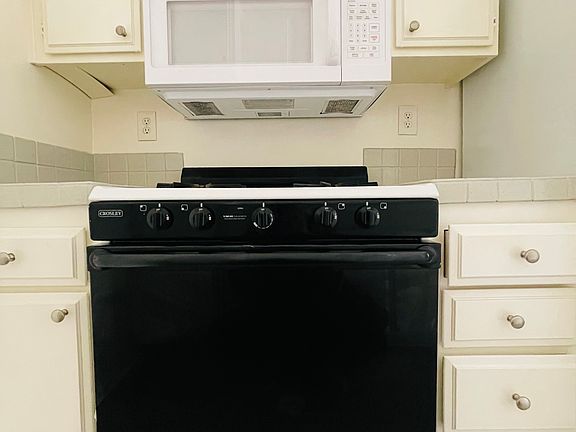 4th image of 3462 Mentone Ave APT 104