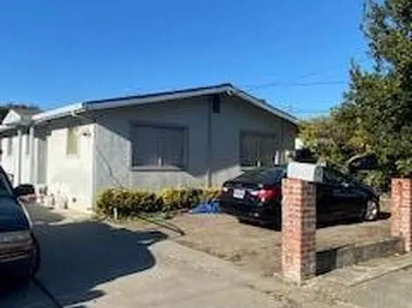 11121 Cooper St, Castroville, CA 95012