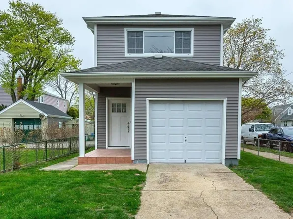 34 5th Avenue, New Hyde Park, NY 11040