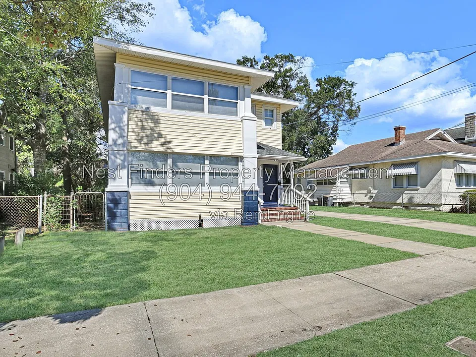 3539 Mayflower St