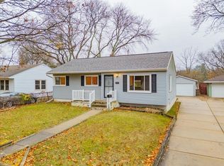 5429 Dahlen Dr, Madison, WI 53705