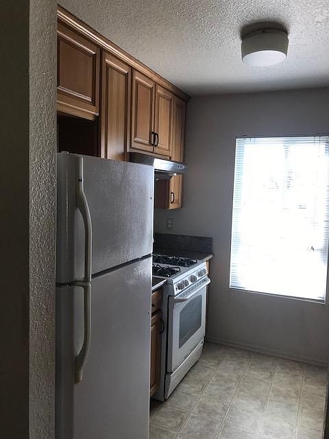 2nd image of 1633 Franklin St