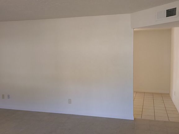 3rd image of 2649 S Karlson Dr