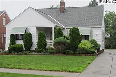 1st image of 27421 Parkwood Dr