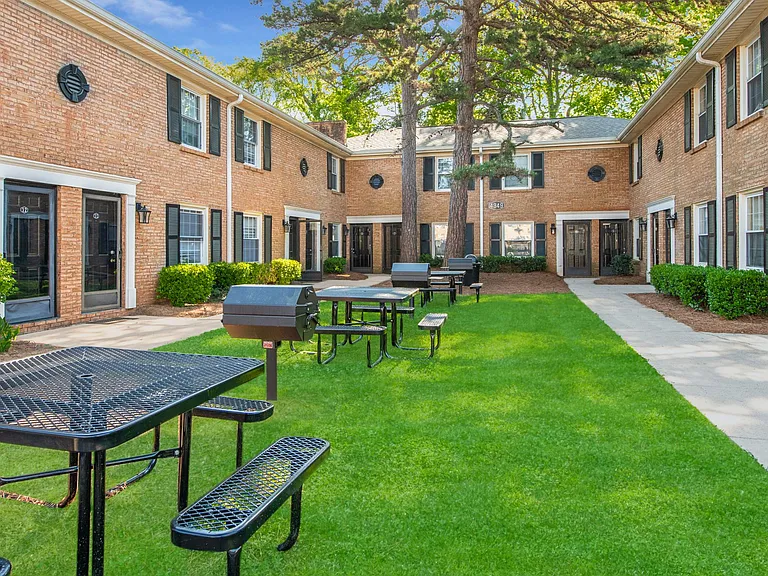 Sage Pointe Apartments — Photo 7