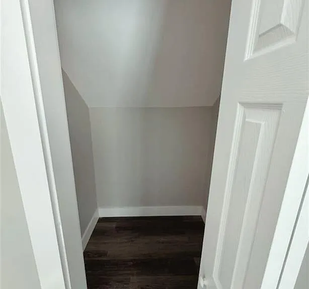 555 Paines Ave NW — Photo 9