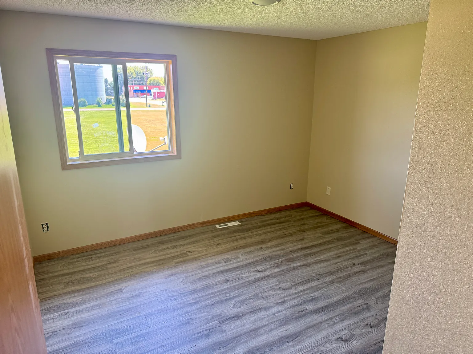 1 bed, 600 sqft, $900 — Photo 3