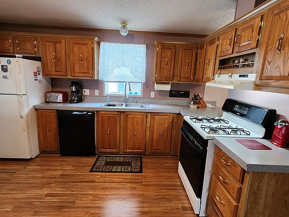 4th image of 92 Norway Dr