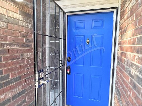 3rd image of 514 Moccasin Dr