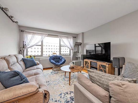 4th image of 125-10 Queens Blvd #808