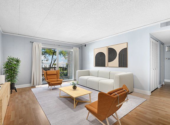 2nd image of 10516 Ridge Cove Dr APT 25C