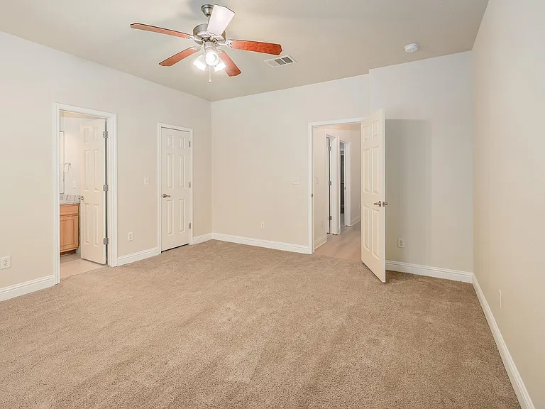 4803 Pecan Springs Rd #B — Photo 15