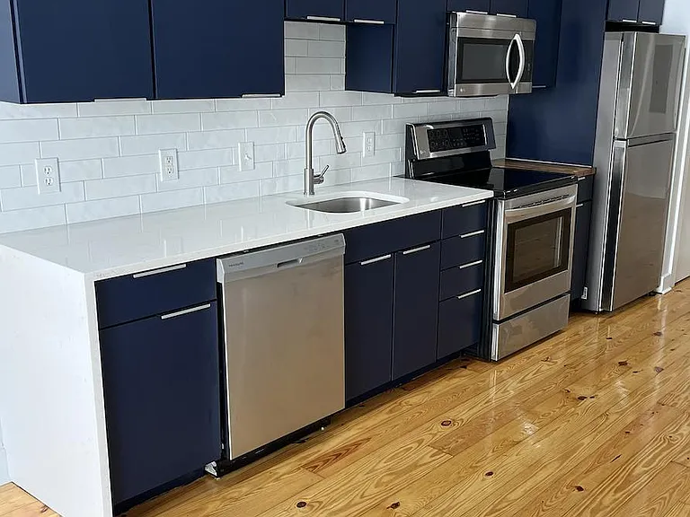 2127 Christian St #3 — Photo 1