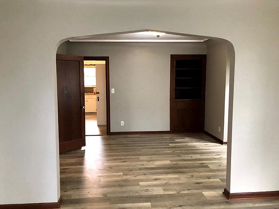 4th image of 420 N Yakima Ave APT 1