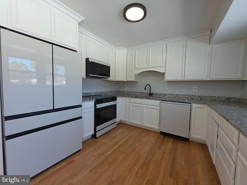 1st image of 39250 Birch Manor Dr