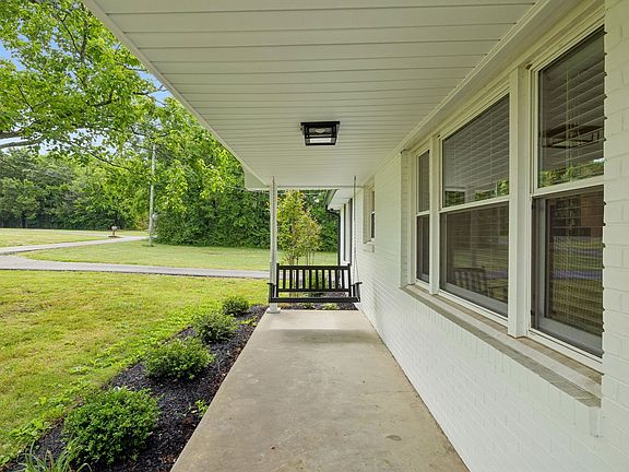 2nd image of 174 Young Rd