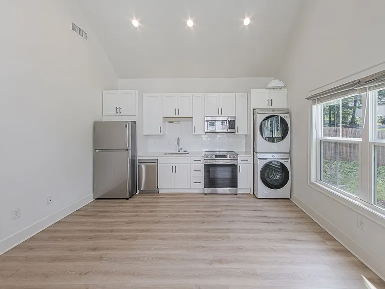 2400 Lowe St NW #B — Photo 3