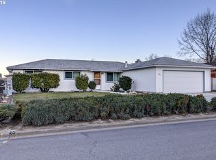 202 Saxbury Dr, Central Pt, OR 97502