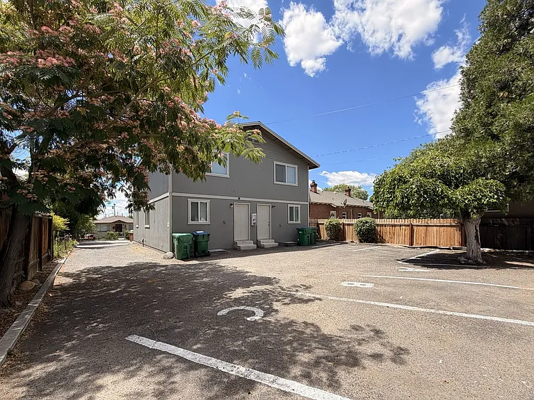 319 Thoma St #B — Photo 20